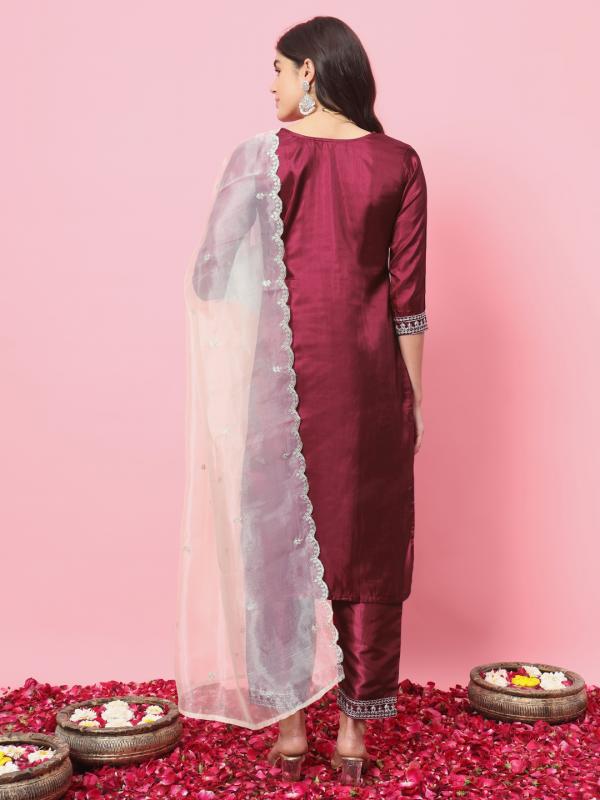 VP 9530 C Silk Blend Kurta and Trouser Set with Organza Dupatta